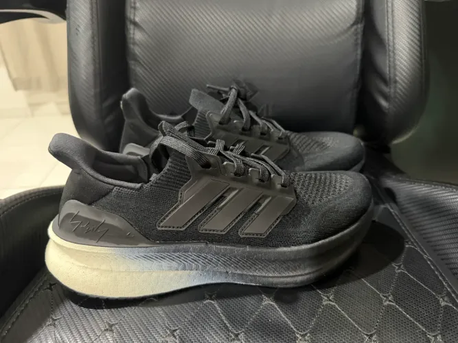 Tênis Adidas Ultraboost 5 Y-3 - Tamanho 40