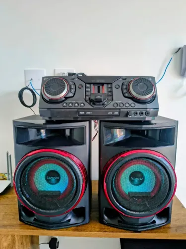 Mini System LG Xboom CL87 bluetooth 2350W Sem Leitor de Cd
