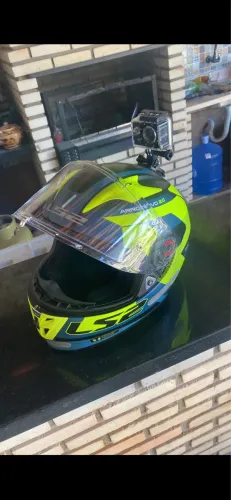 Vendo capacete ls2 top ele custa 2 mil na loja quero nele $800