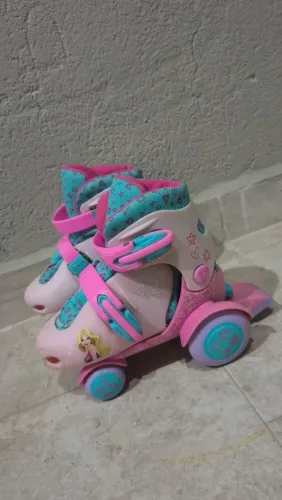 Patins 4 rodas da Barbie 