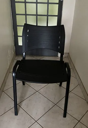 Cadeira Iso Fixa Polipropileno - usada - 2 unidades
