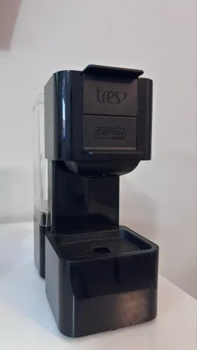cafeteira Tres Corações Pop Plus preta