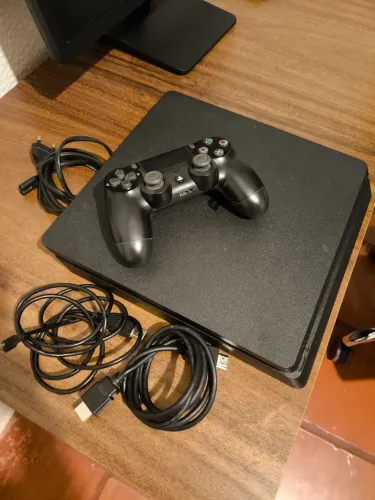 Playstation 4 Slim 1TB + 7 Jogos