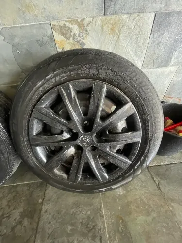 Rodas aro 15 com pneus 