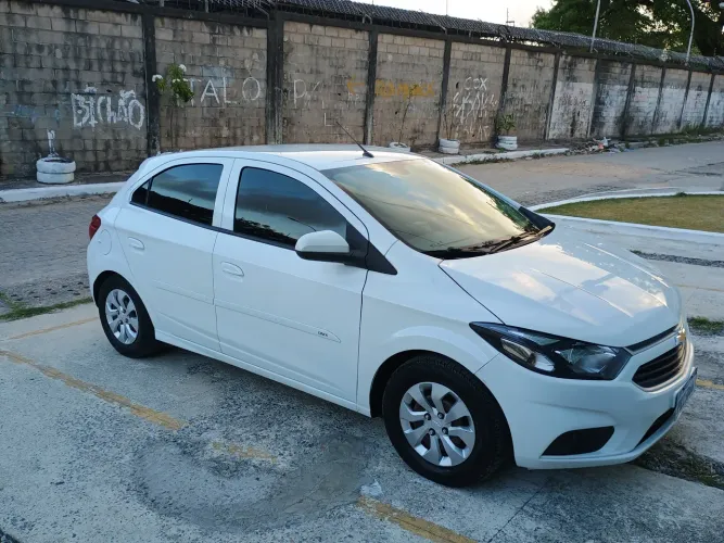 Chevrolet Onix Hatch LT 1.0 8V Flex Mec. 4P 2019