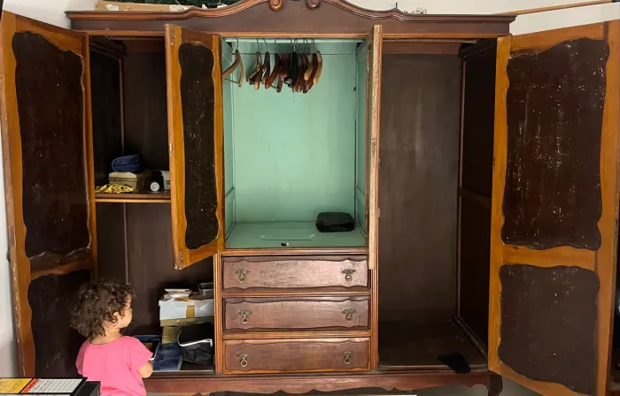 Guarda roupa madeira