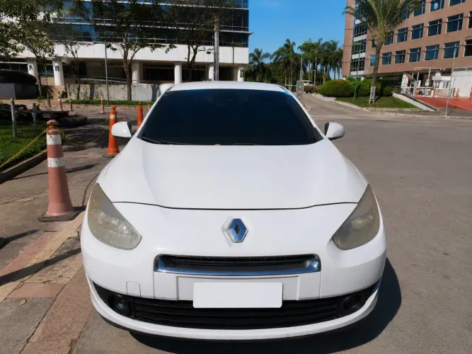 Renault Fluence Sed. Dynamique 2.0 16V Flex Mec. 2014
