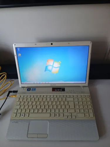 Notebook  sony vaio  core i3 4gb de ram  hd 320gb 