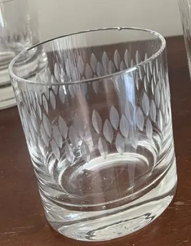 Seis copos de luxo, de cristal lapidado, para Whisky