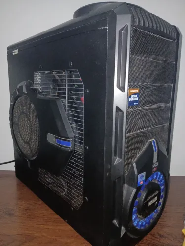 ?PC Desktop Intel i7 / 16GB RAM / SSD 480GB / Fonte MSI 80 Plus - Excelente Estado