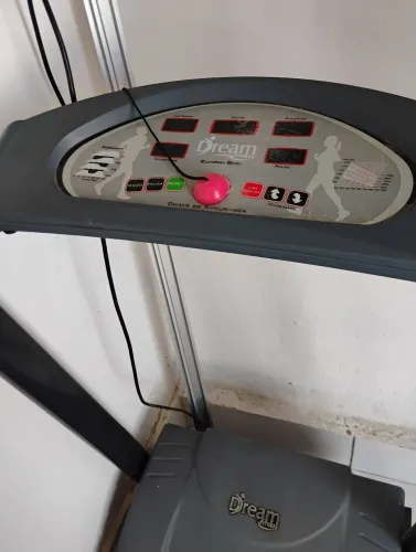 Esteira para exercícios 