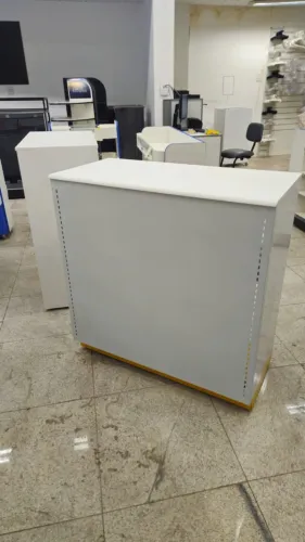 BALCÃO CAIXA AÇO COM TAMPO MDF AMARELO 100X100X047 BR/AM cod 1044701