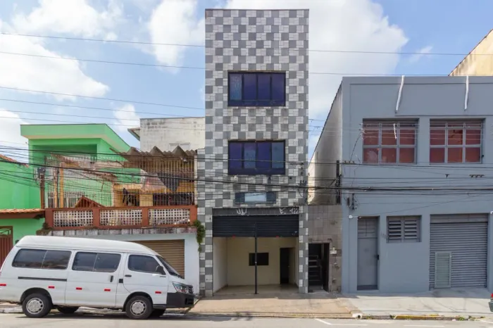 Prédio comercial na Rua Doutor César Castiglioni Júnior, 524 - A 108 m²