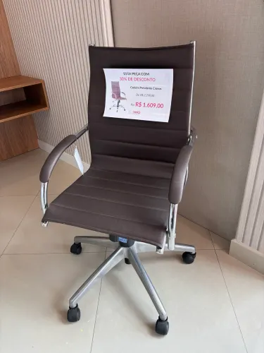 Troca de Showroom - Cadeira Presidente Cronos