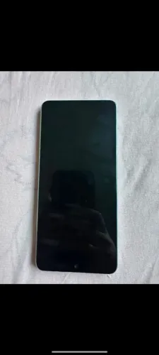 VENDE-SE POCO X6 PRO APENAS TELA TROCADA E NÃO FUNCIONA DIGITAL FORA ISSO ESTA EM ESTADO