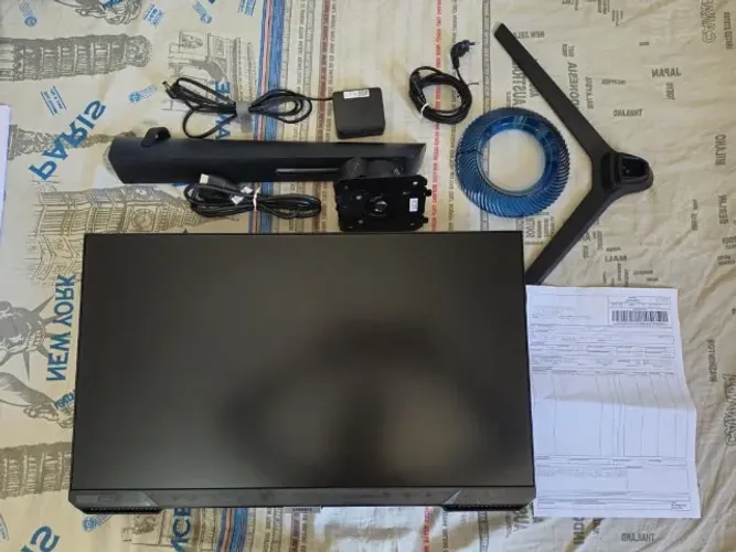 Monitor Samsung Odyssey G40 25" 240Hz - Excelente estado