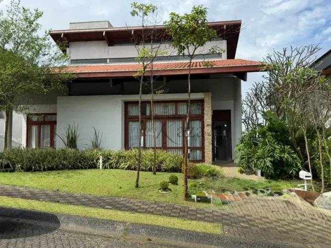 Casa no Reserva do Paratehy Norte - Urbanova - 5 Dormitórios - 590m² - PORTEIRA FECHADA
