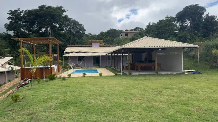 Chácara com 3 dormitórios à venda, 1000 m² por R$ 690.000,00 - Pedras - Itatiaiuçu/MG
