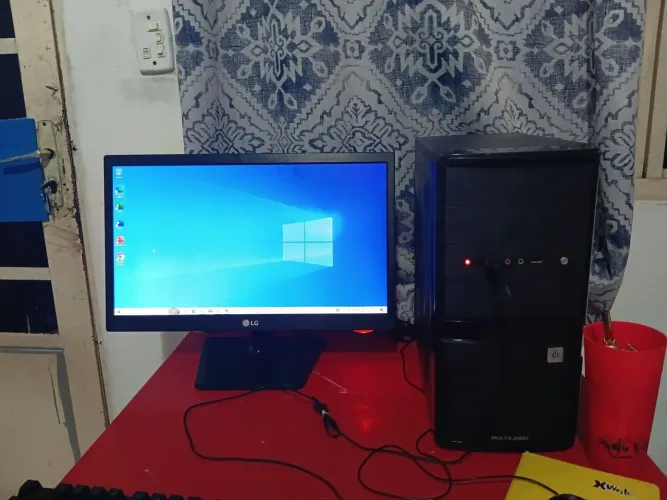 Pc I3 da intel. 8 gb ram , 500 gb memória, Windows 10 e Office licenciados. Com monitor.