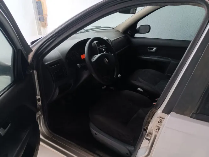 Fiat Palio ELX 1.8/ 1.8 MPI Flex 8V 4P 2010
