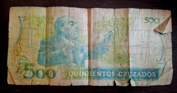 Notas de 50 Cruzeiros e 500 Cruzados