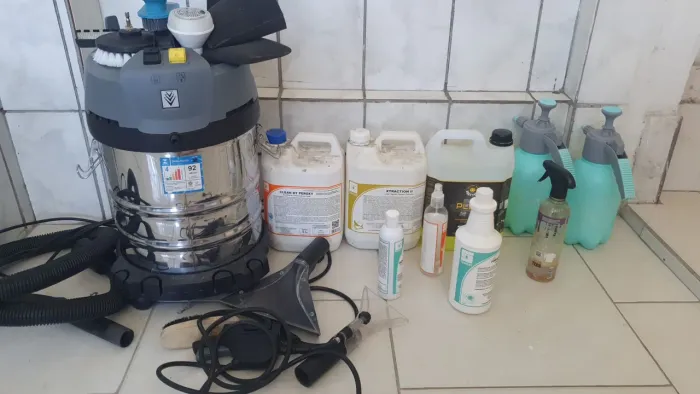 Extratora Karcher 4/20 + Utilidades e produtos