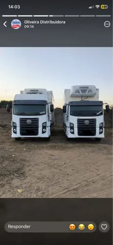 Vende-se 2 caminhões com baú FrigoKig