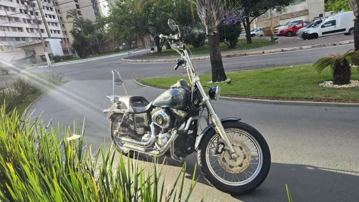 Lowrider única dona com acessórios originais e customizados