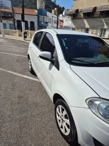 Fiat Palio Attractive 1.0 EVO Fire Flex 8V 5P 2014