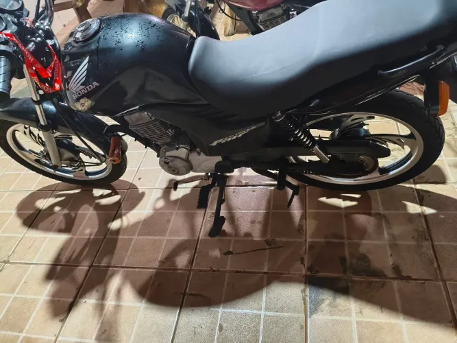  Vendo.moto  muito boa