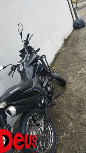 Vendo moto em boas condições!
