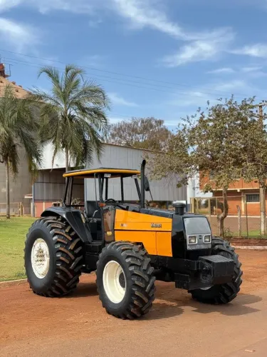 Valtra BH180 (4x4)