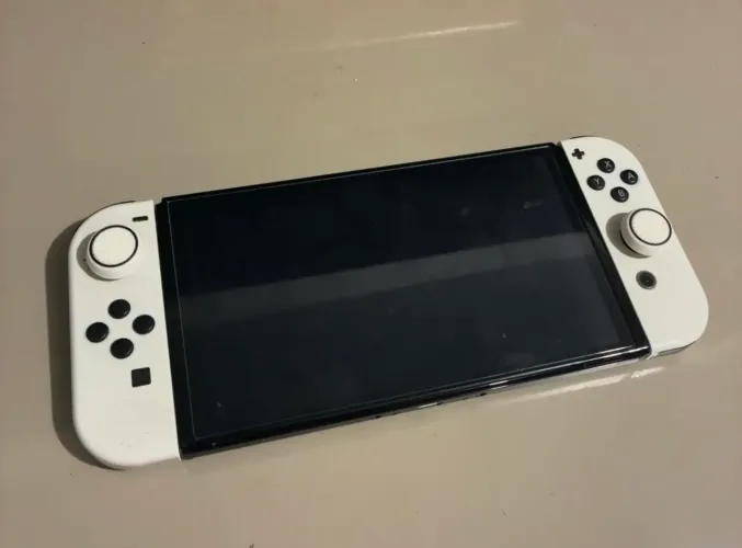 Nintendo Switch Oled mais cartão de memória Sandisk extreme pro 256 e 6 jogos