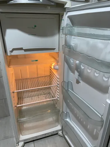 Geladeira 1 porta cônsul