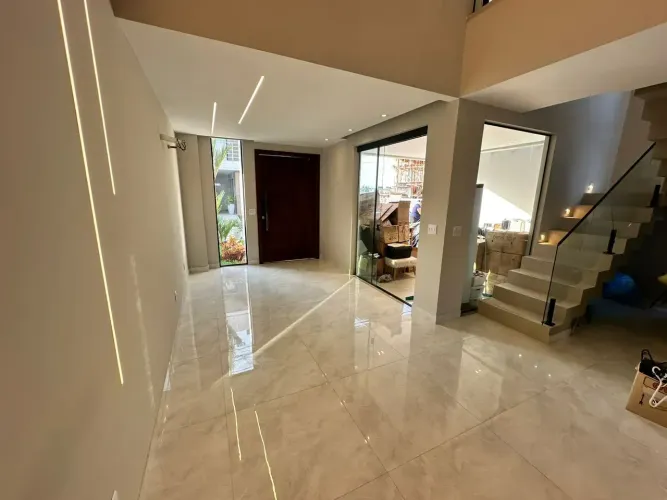 Casa para Venda ou Aluguel no Condomínio Quartzo Verde | 195m² | 3 Suítes | 2 Vagas | Mang