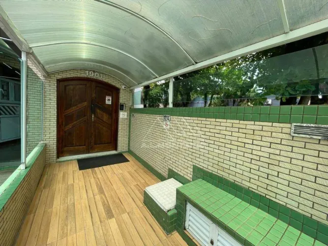 Conjunto à venda por R$ 200.000,00 - Embaré - Santos/SP