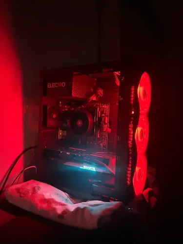 PC GAMER - RX 7600 + RYZEN 5600G