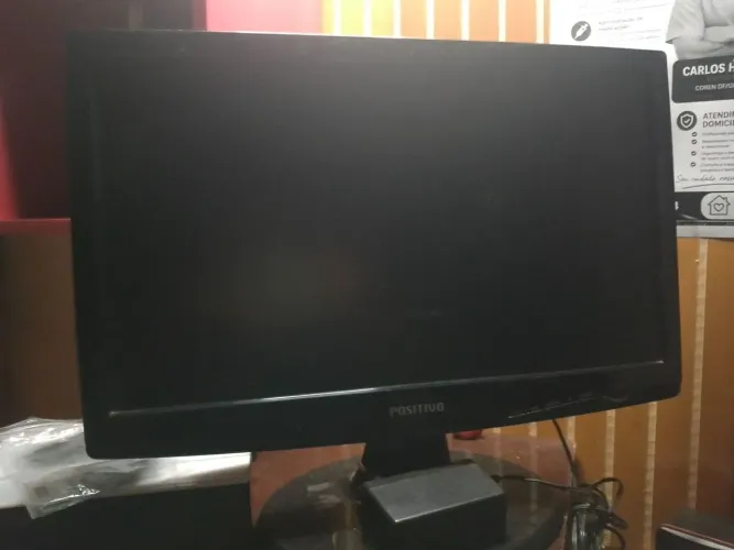 Monitor 19 polegadas positivo