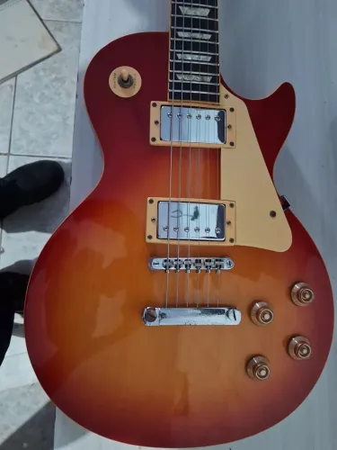Guitarra les paul japonesa buskers