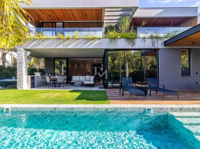 Casa 4 Suítes - Jurerê Internacional, Florianópolis-SC