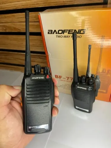 Rádio Baofeng 777s Walk Talk Comunicador 16 Canais Preto Kit 2
