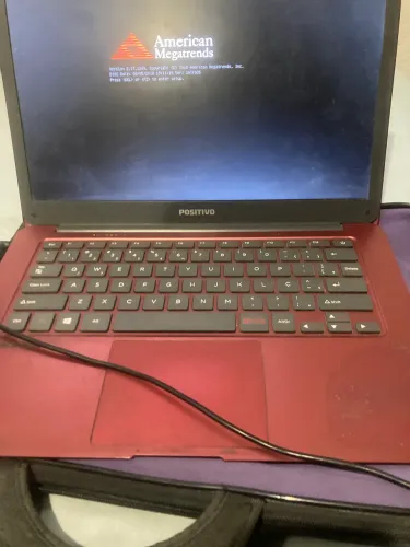 Notbook positivo reaproveitamento peça ou concerto