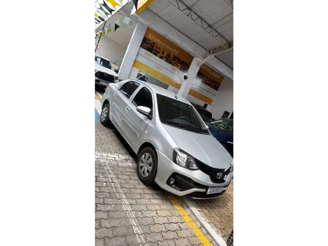 Toyota Etios X 1.3 Flex 16V 5P Mec. 2020