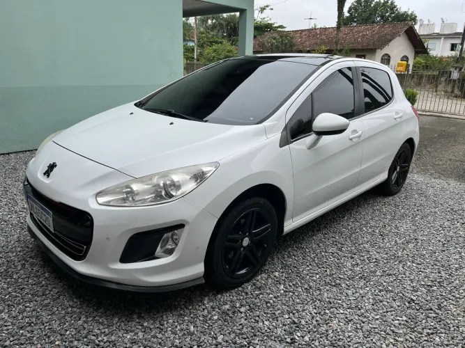 Peugeot 308 Allure 2.0 Flex 16V 5P Mec. 2013