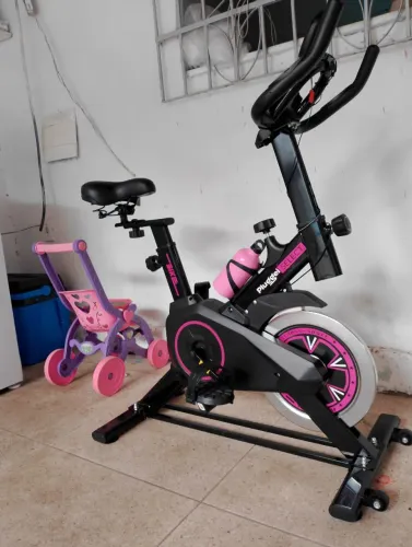 Bicicleta ergométrica novinha