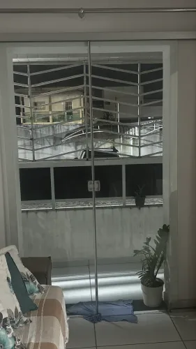 Vendo Porta de Vidro - 2,10x0,65 cada porta