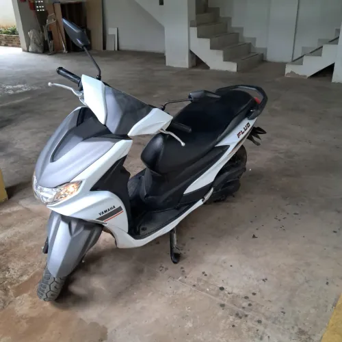 Vendo Yamaha Fluo Automática 2023 4mil km rodados