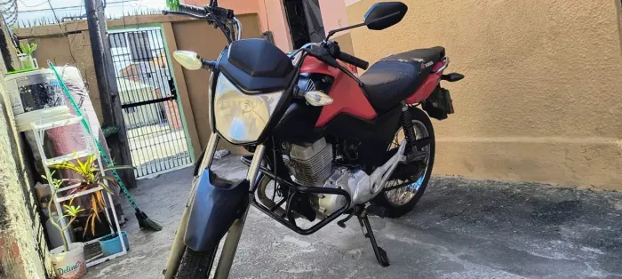 Honda Fan 150 com partida