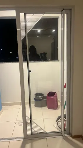 Vendo porta de sacada 1,40x2,10