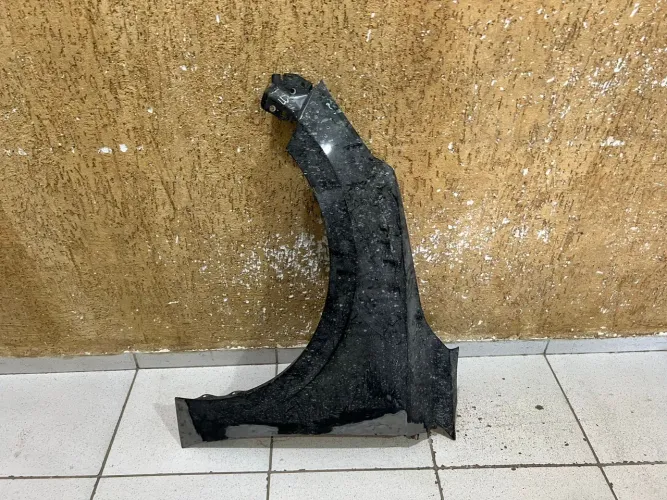 Paralama esquerdo Nissan Sentra 2023/2024/2025/2026